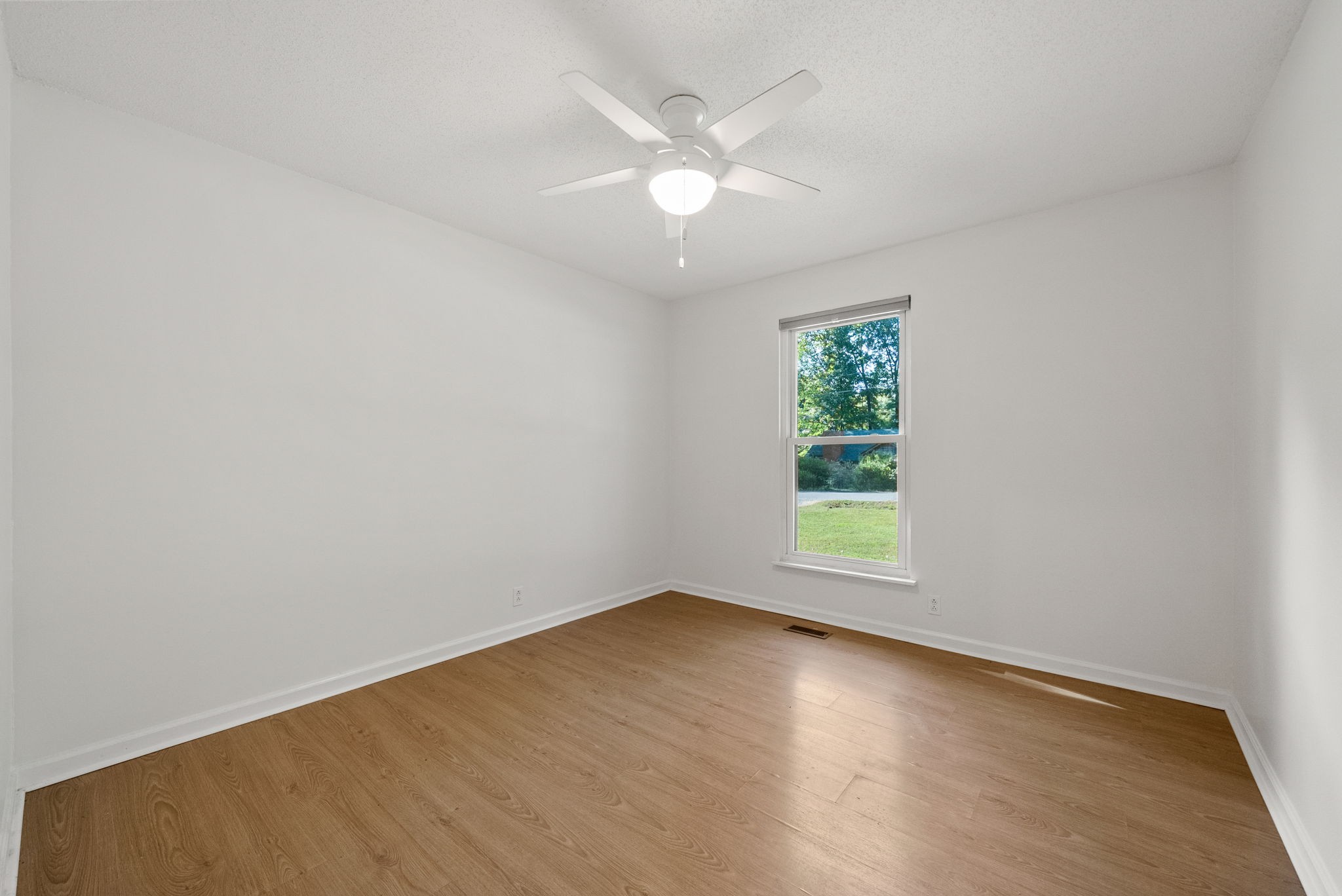 605 Marigold Dr