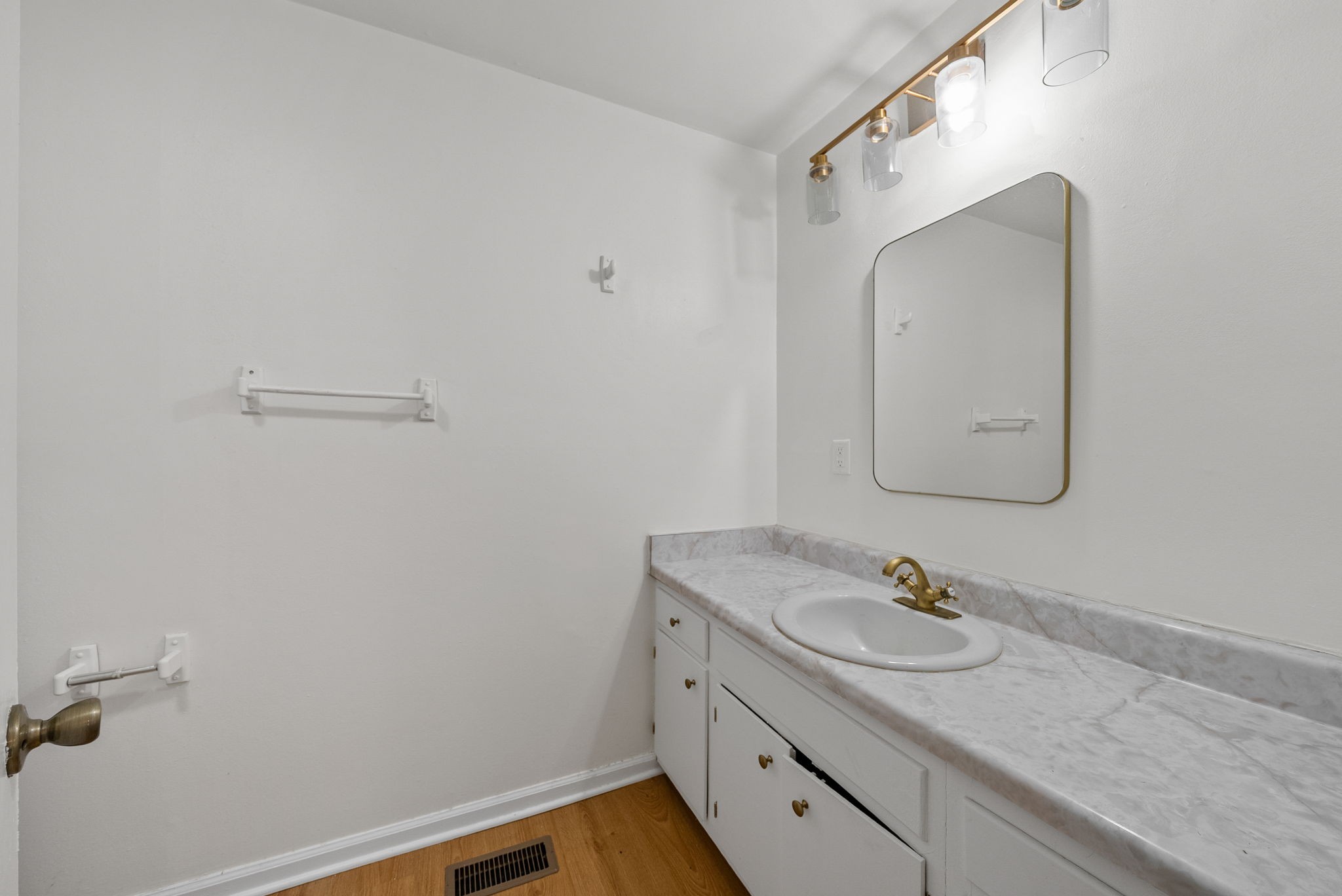 605 Marigold Dr