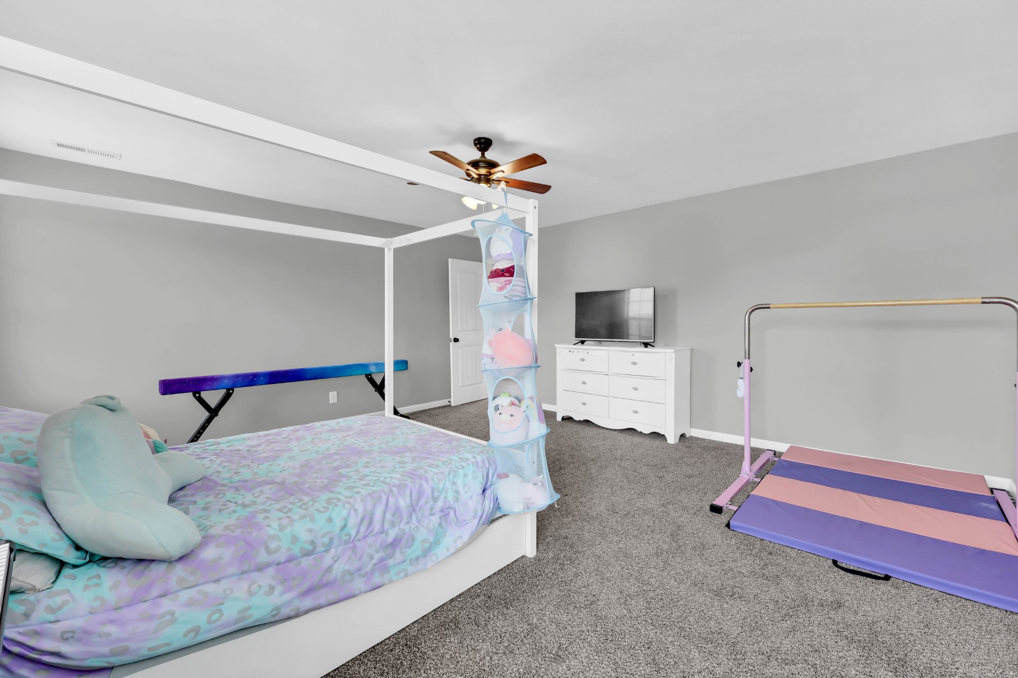 1018 Shirley Dr