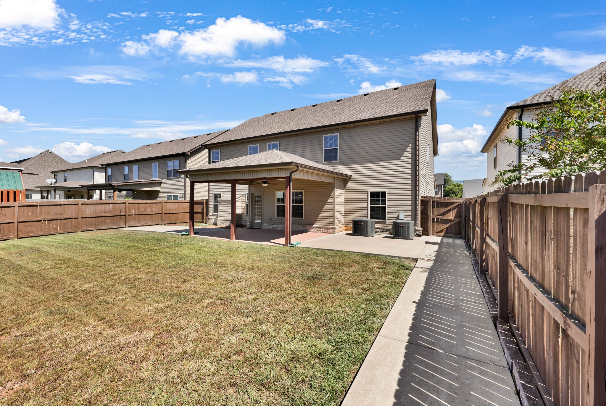1018 Shirley Dr