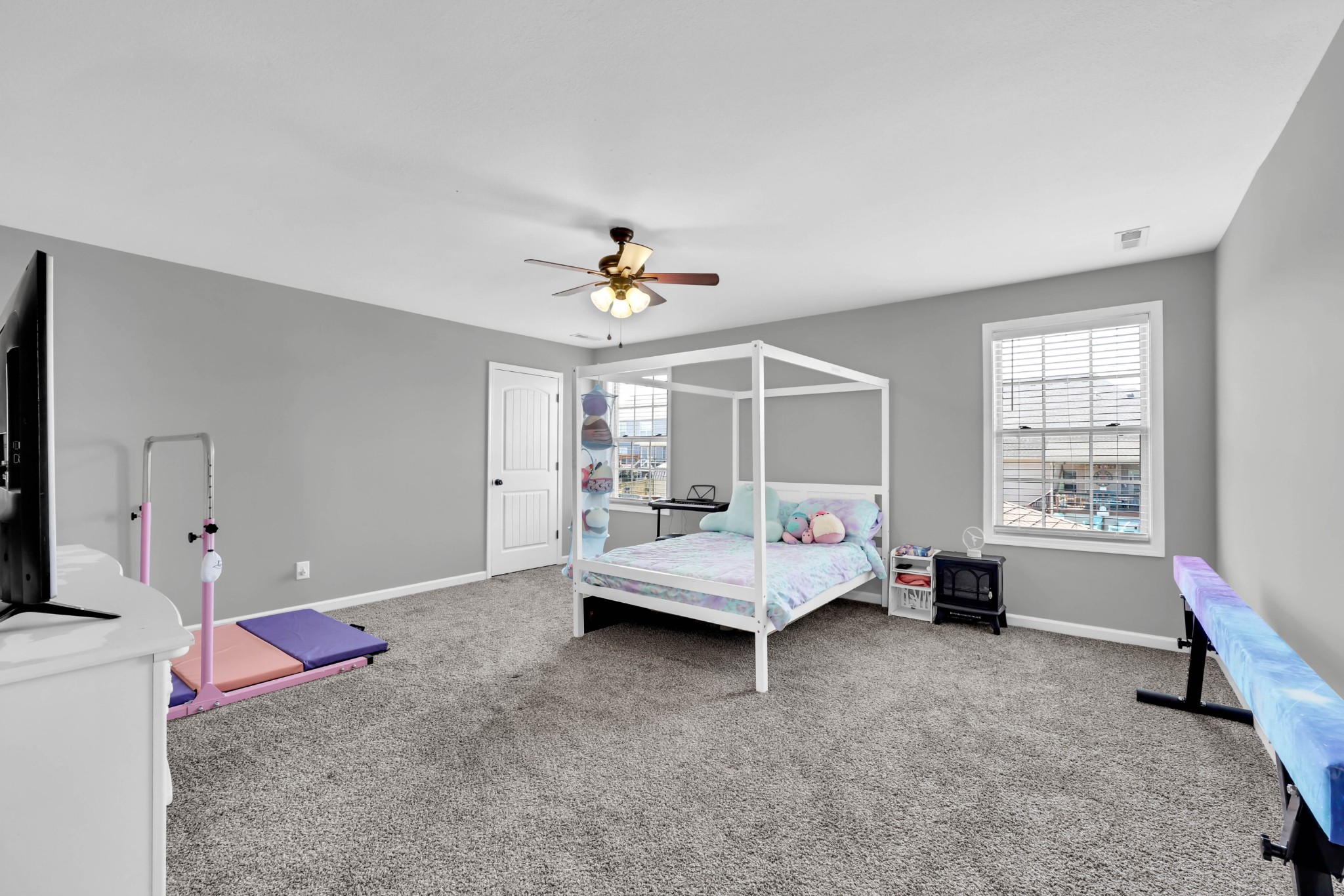 1018 Shirley Dr