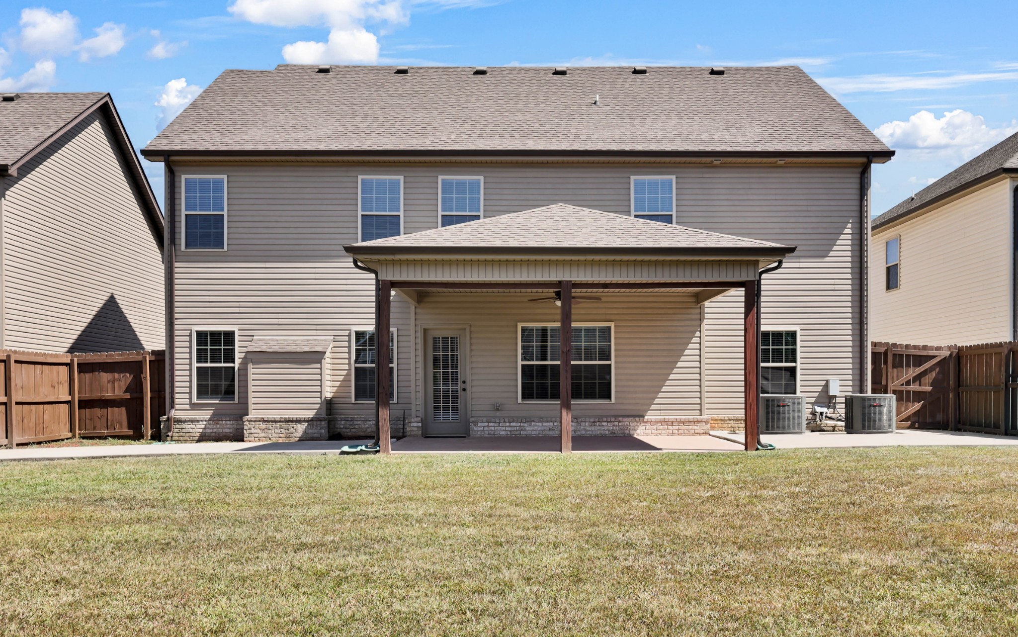 1018 Shirley Dr
