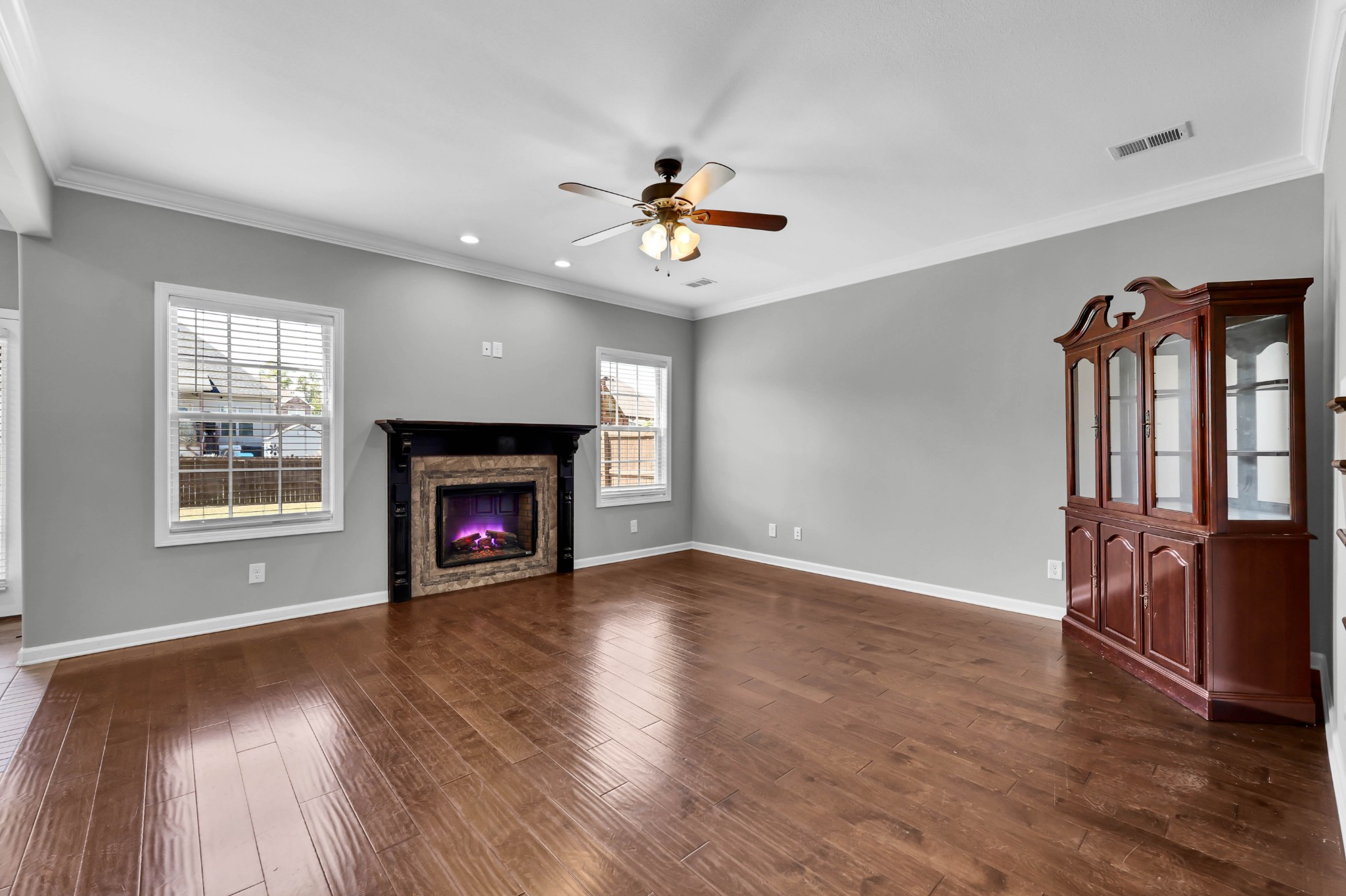 1018 Shirley Dr