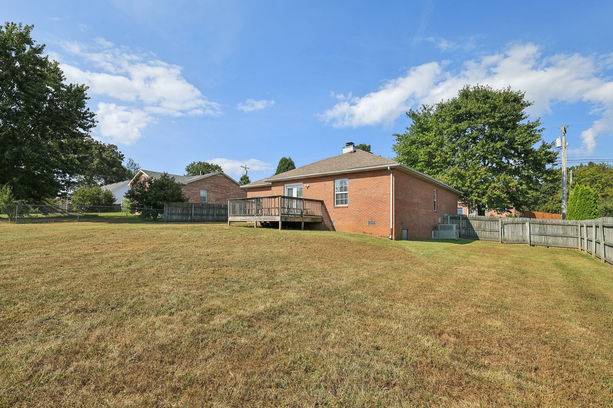 1447 Amy Ave