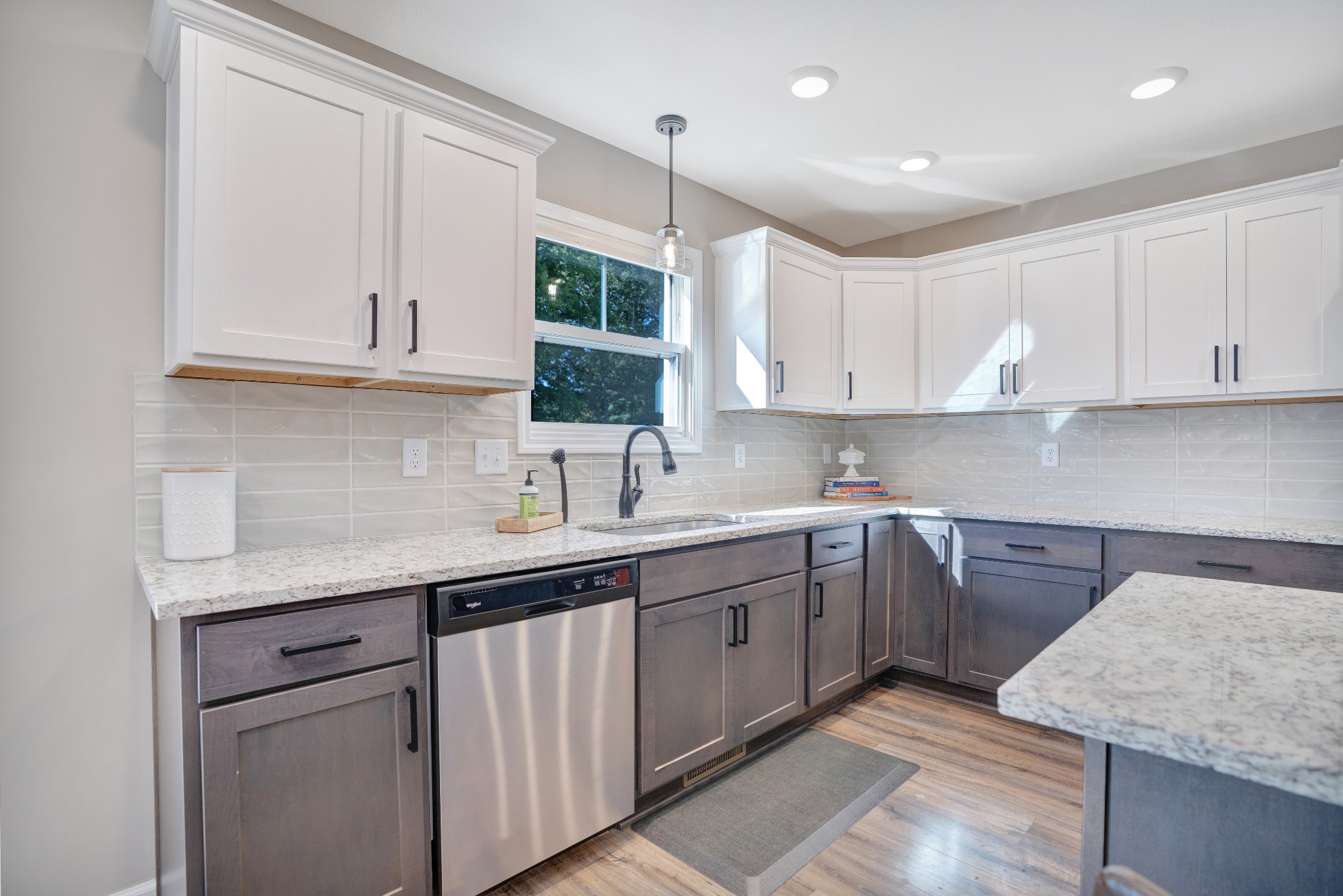 1154 Old Charlotte Trce