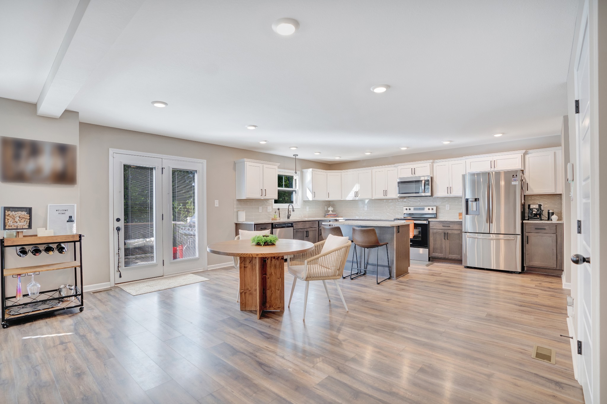 1154 Old Charlotte Trce