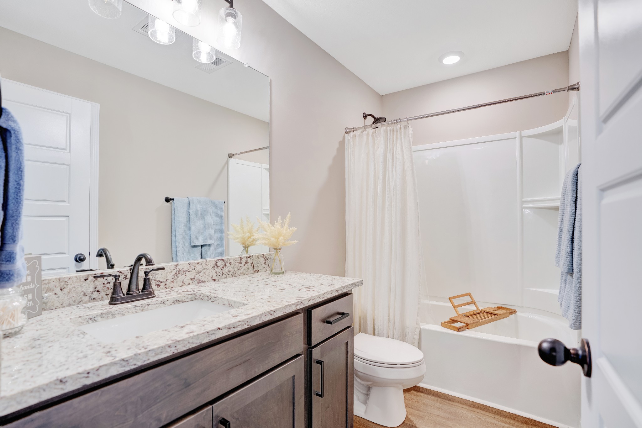 1154 Old Charlotte Trce