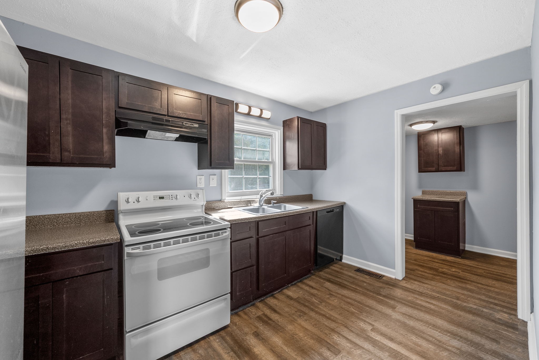 2076 Hilltop View Rd