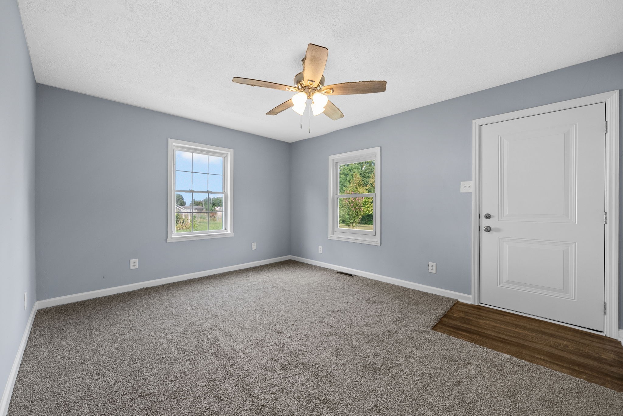 2076 Hilltop View Rd