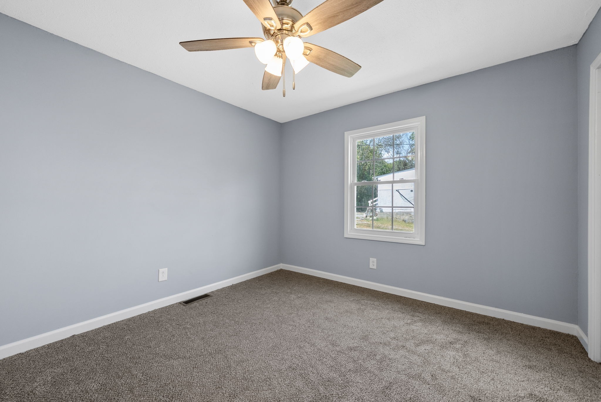 2076 Hilltop View Rd