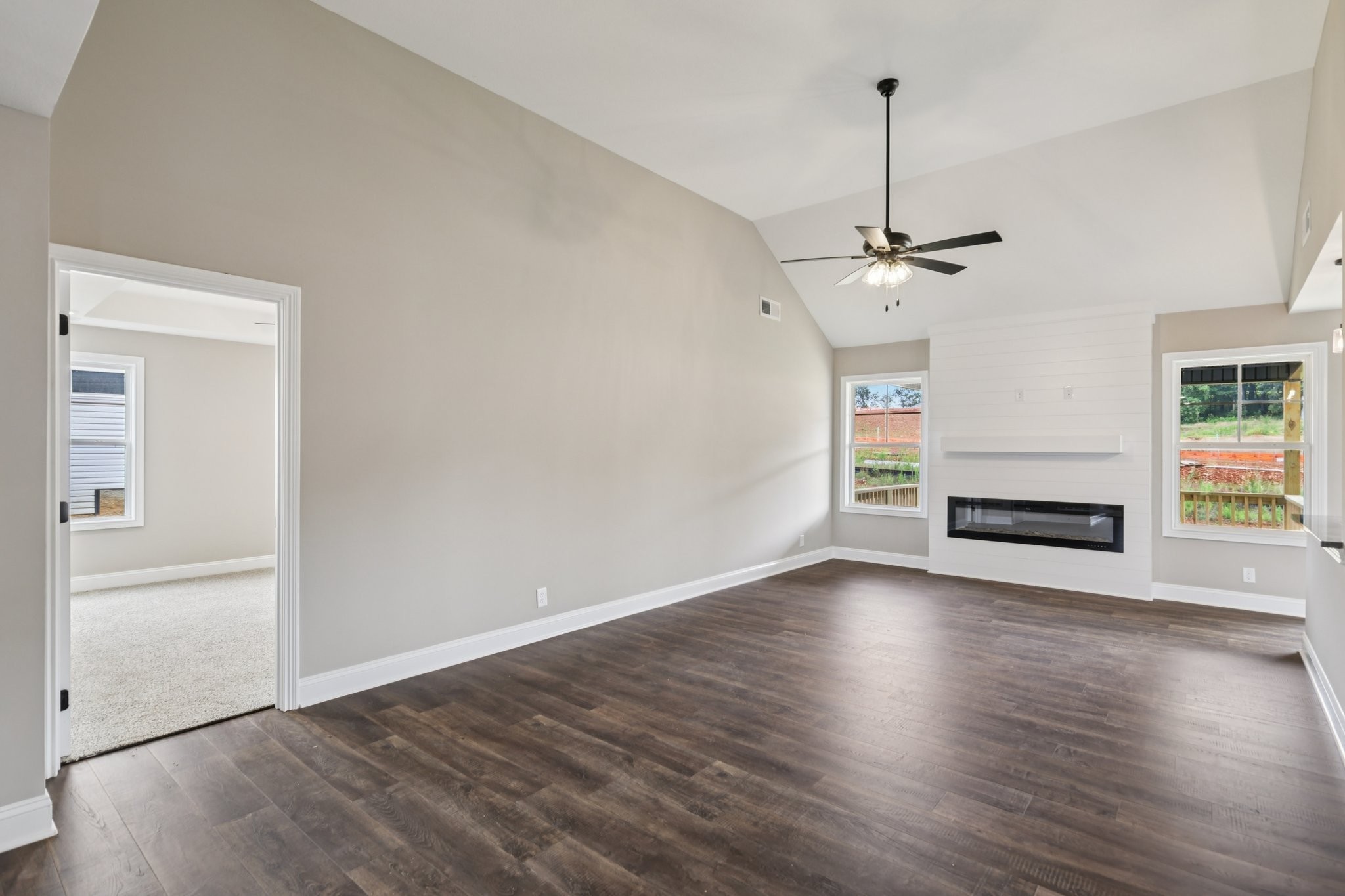 741 Carrillo Dr