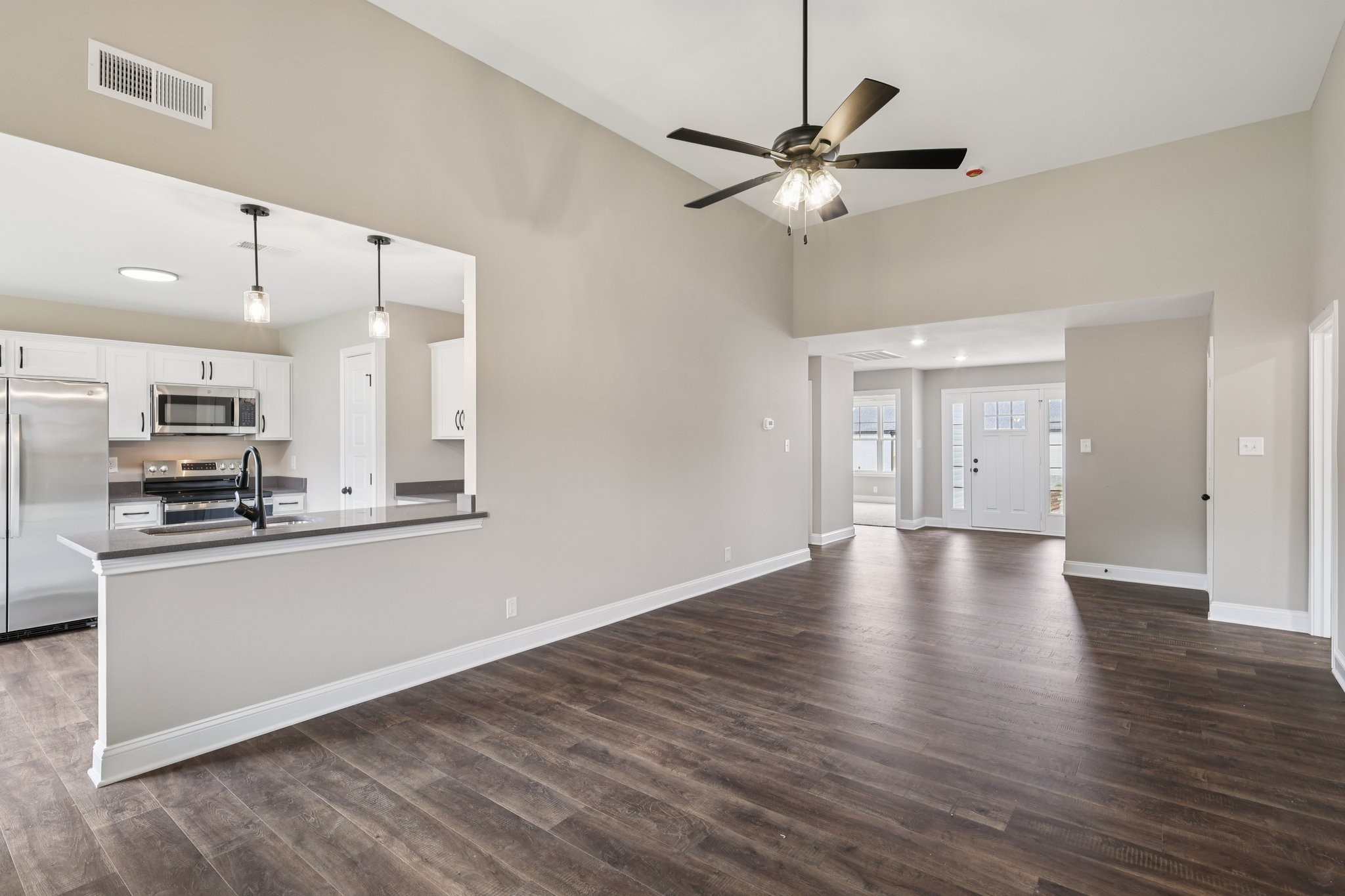 741 Carrillo Dr