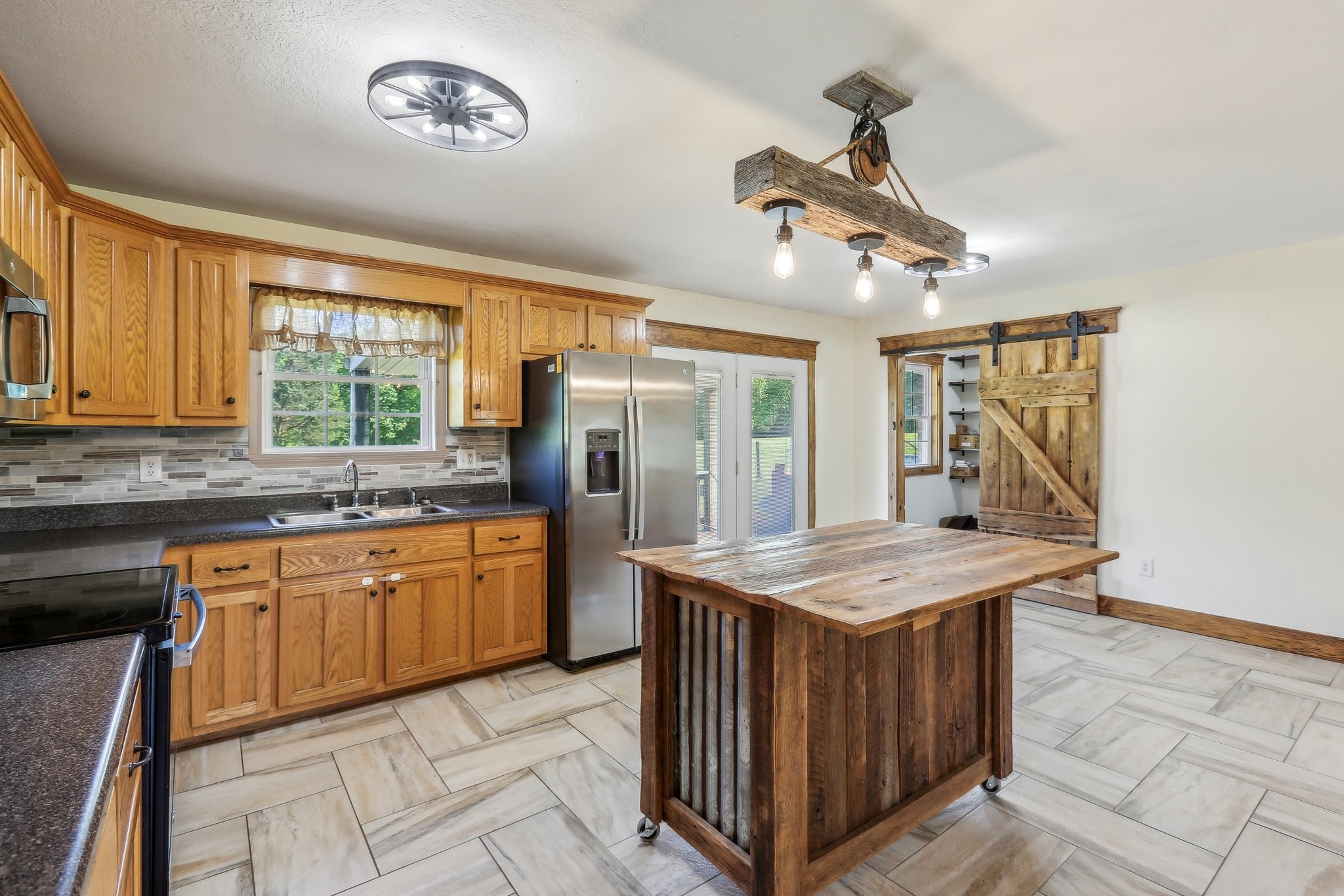 46 Seay Ln