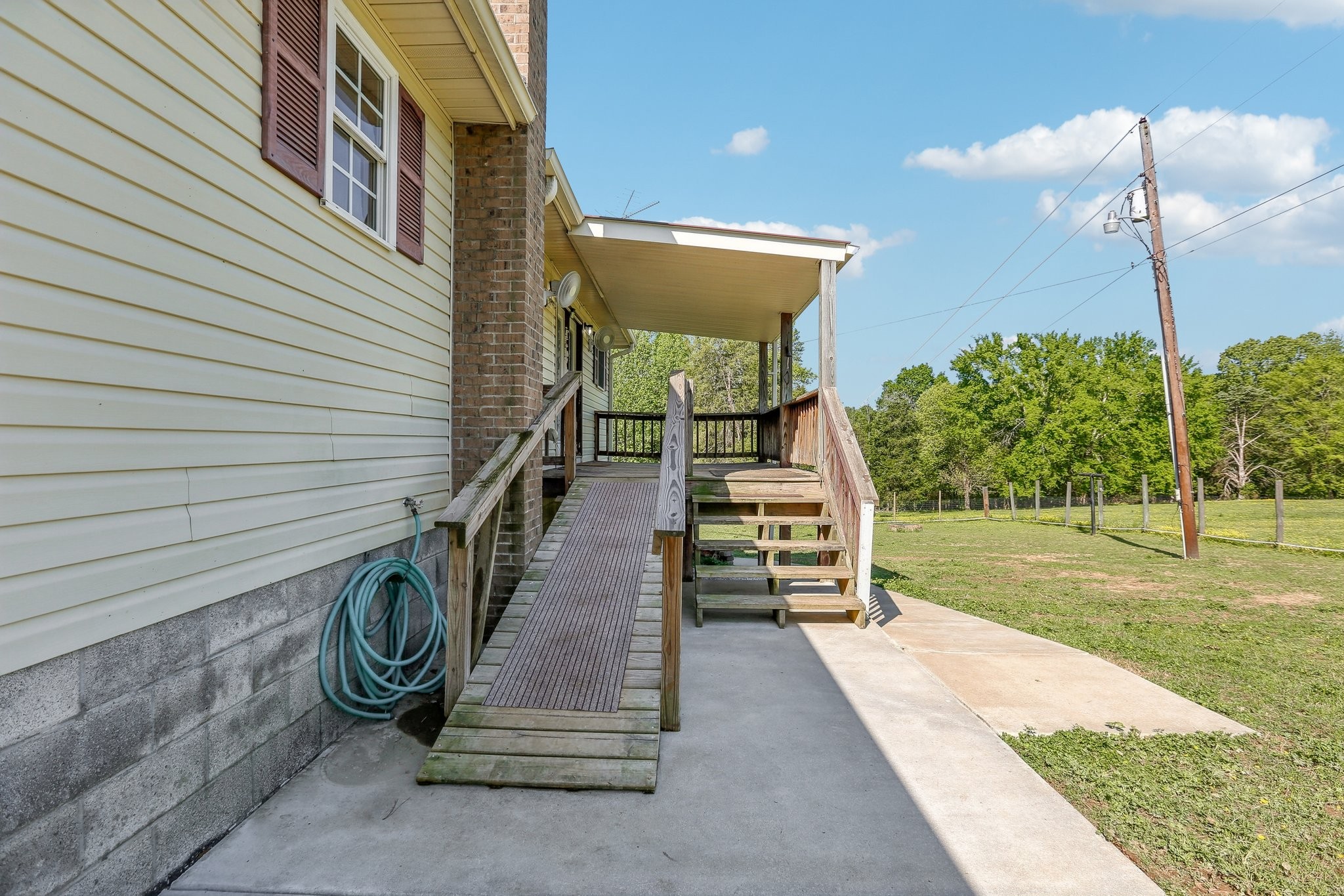 46 Seay Ln