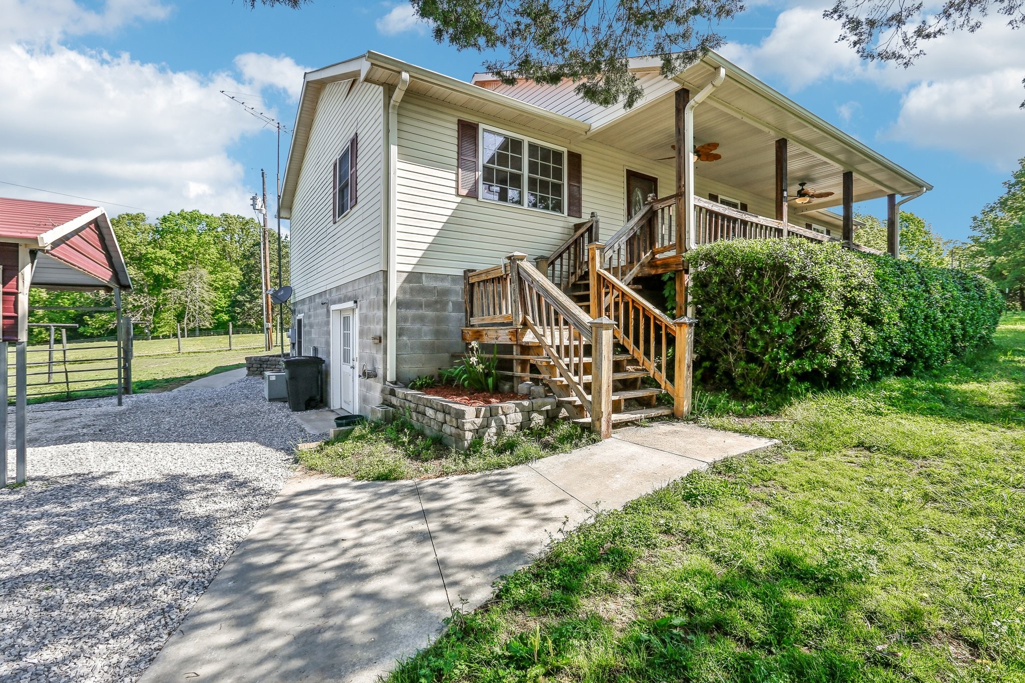 46 Seay Ln