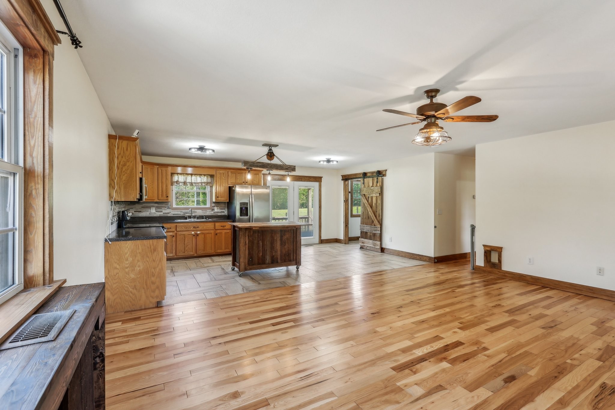 46 Seay Ln