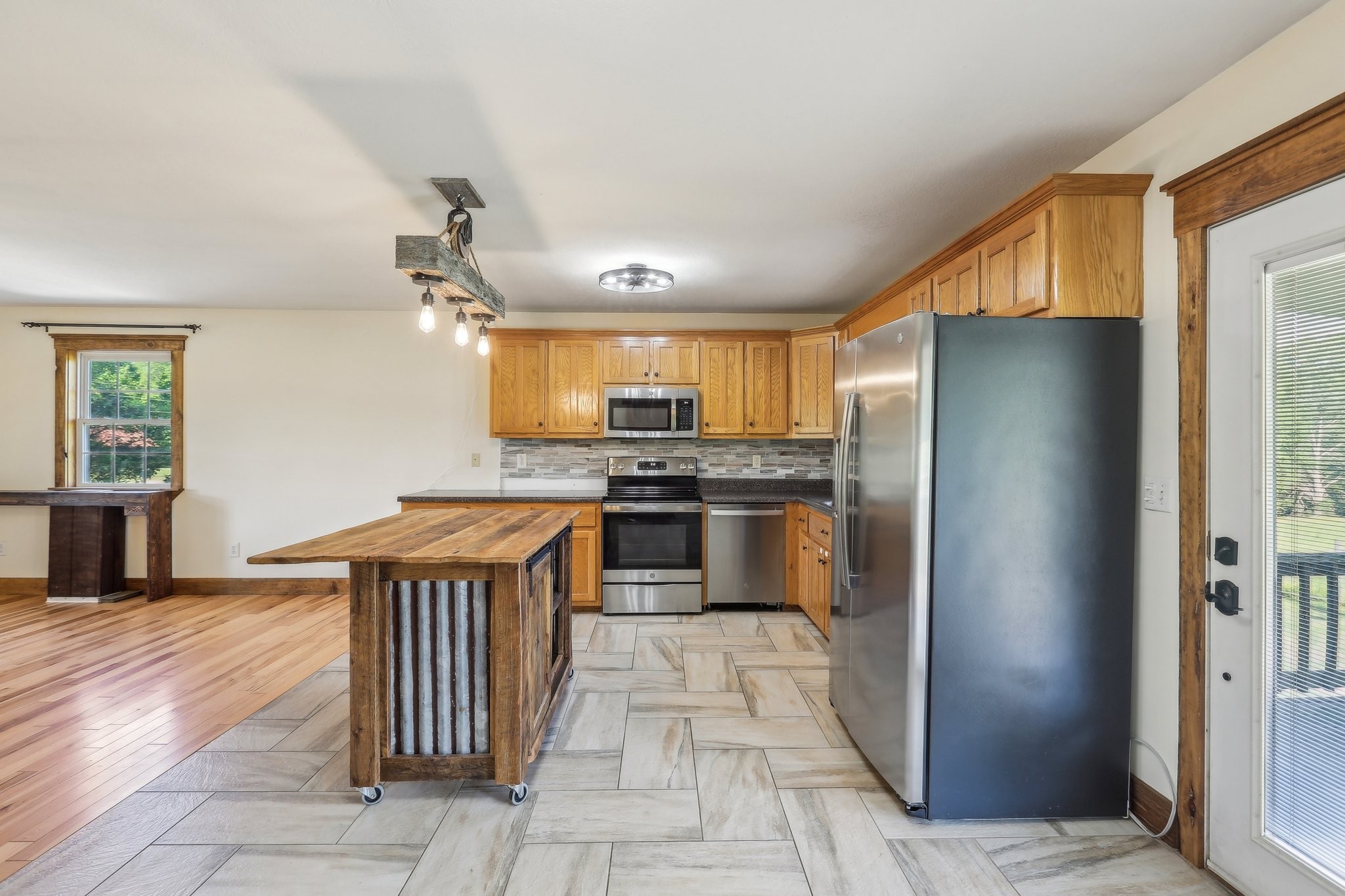 46 Seay Ln
