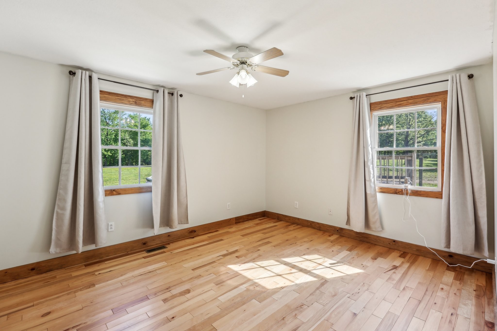 46 Seay Ln