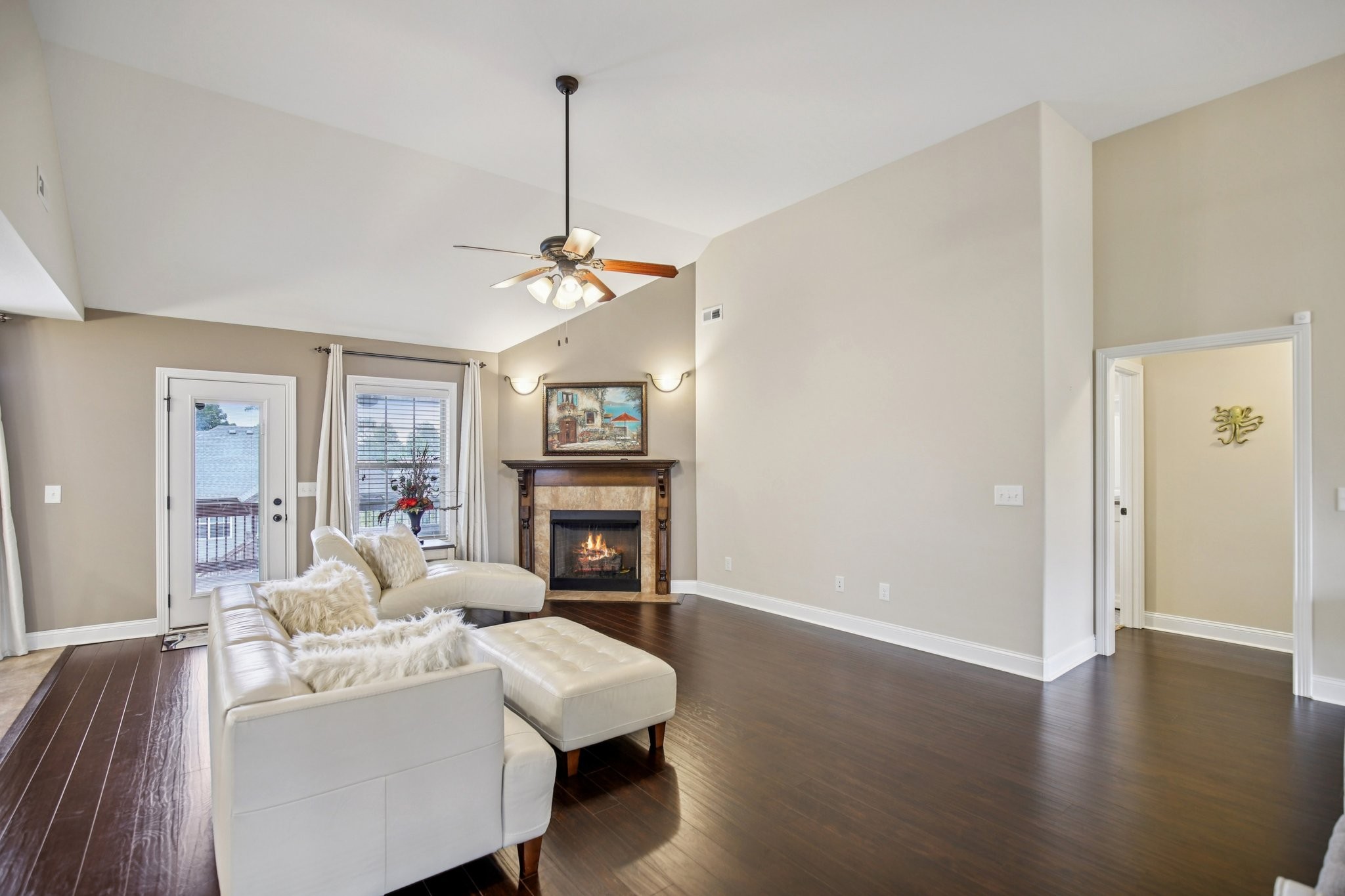 1579 Cobra Ln