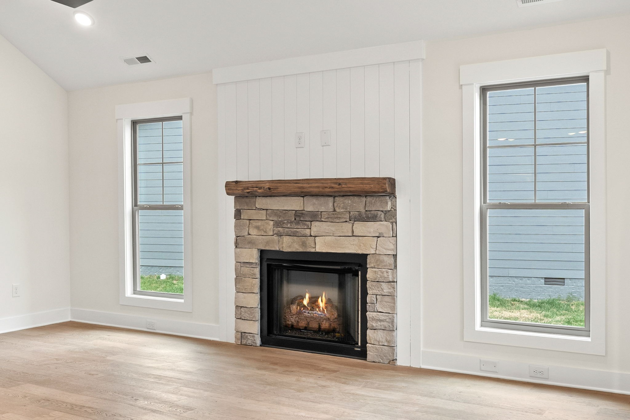 1620 Collins View Way