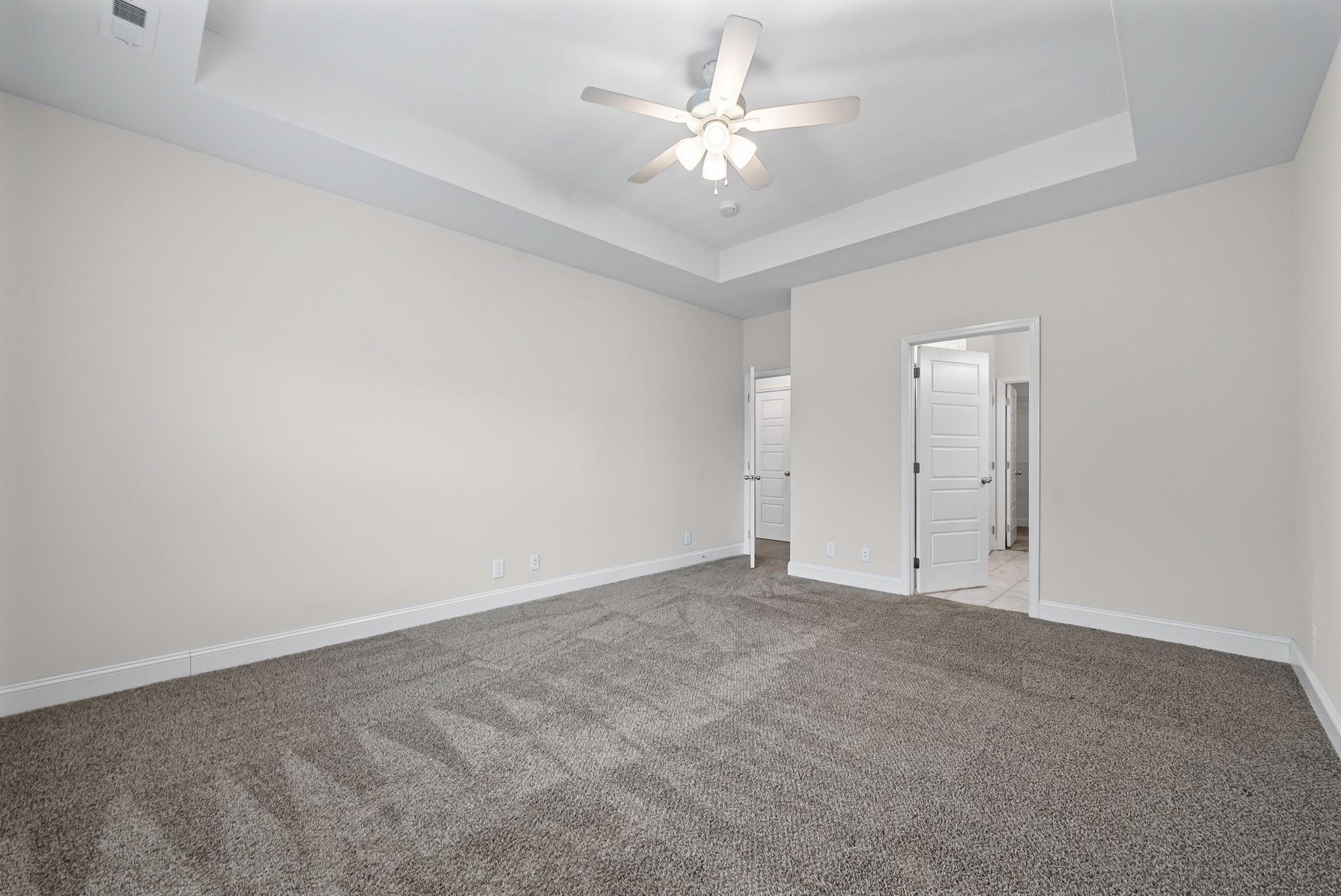 501 Bloomington Trce