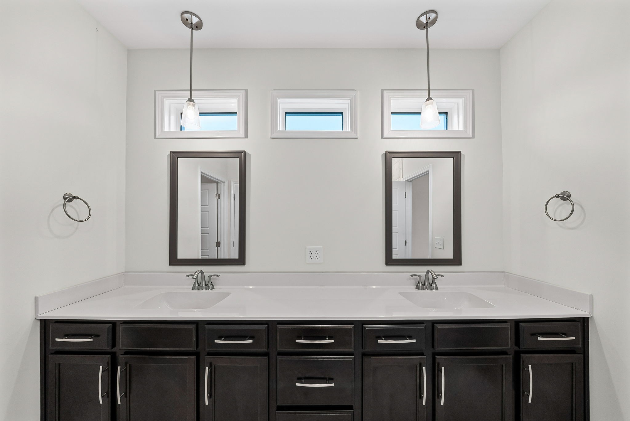 501 Bloomington Trce