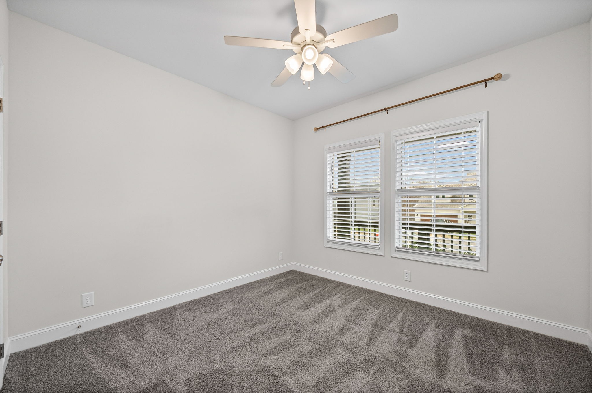 501 Bloomington Trce