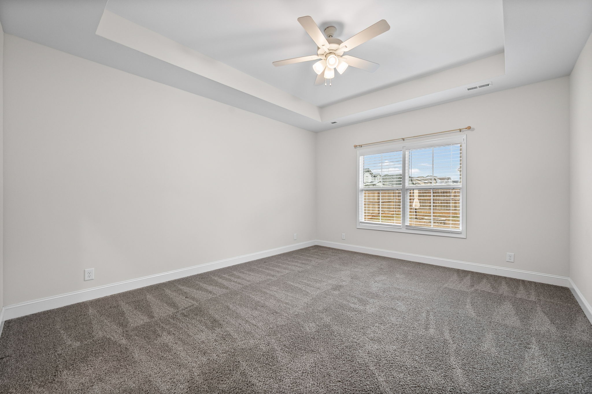 501 Bloomington Trce