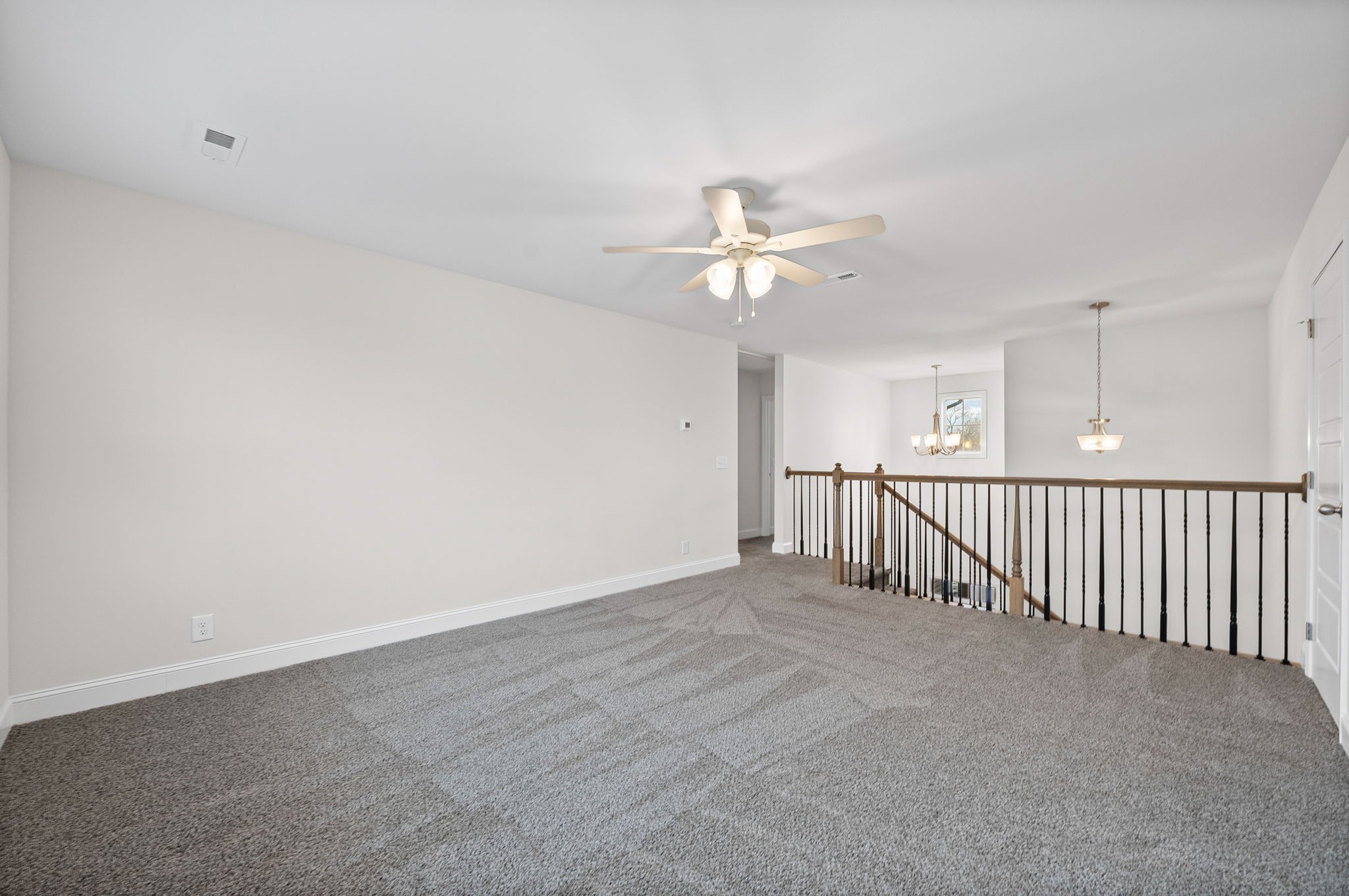 501 Bloomington Trce