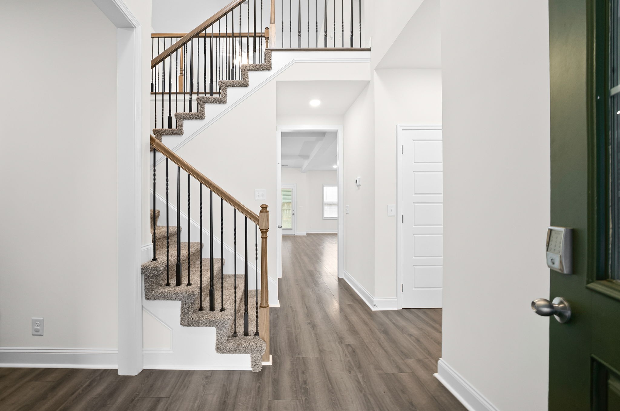 501 Bloomington Trce