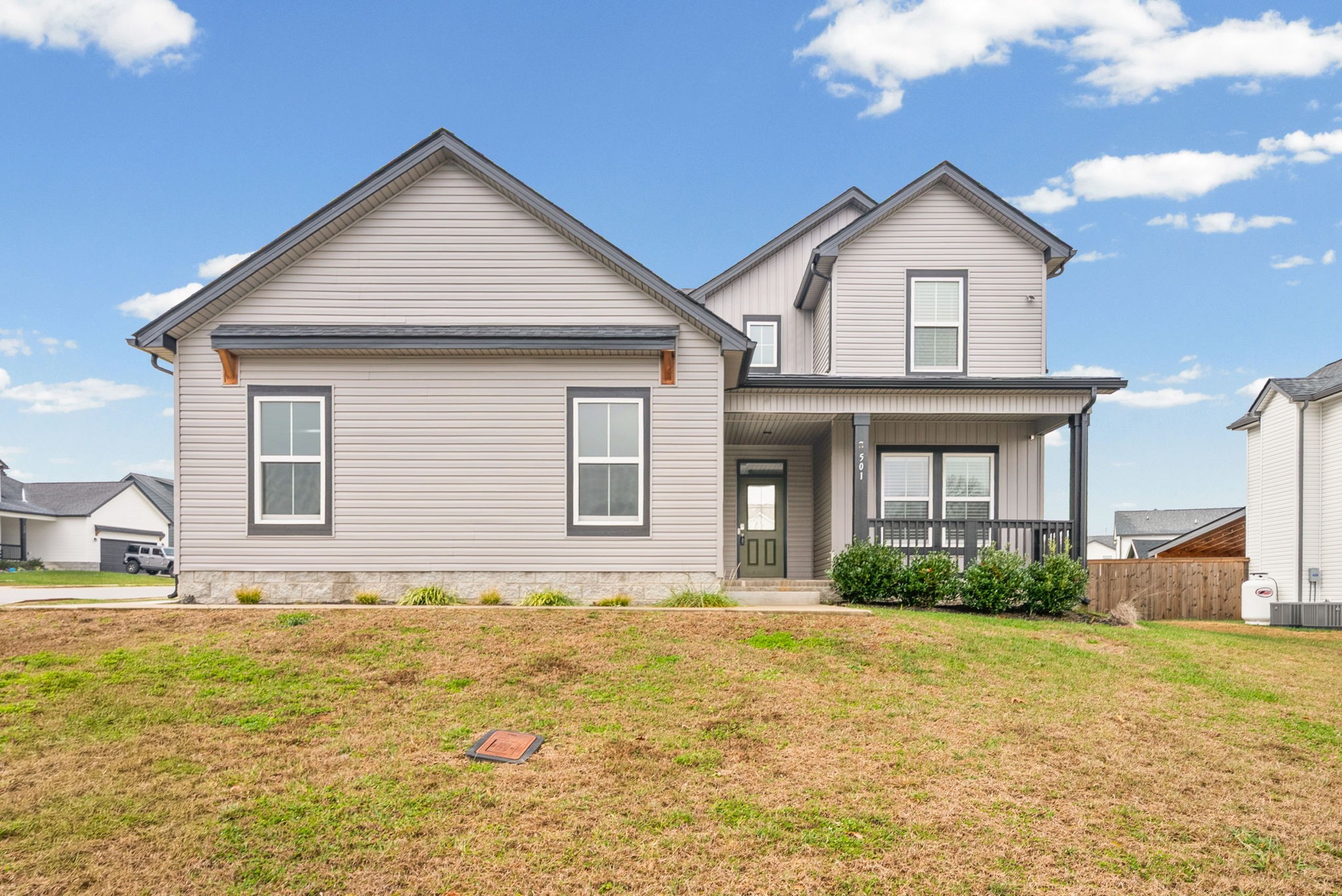 501 Bloomington Trce