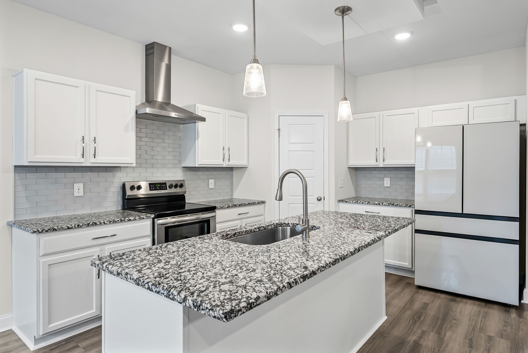 501 Bloomington Trce