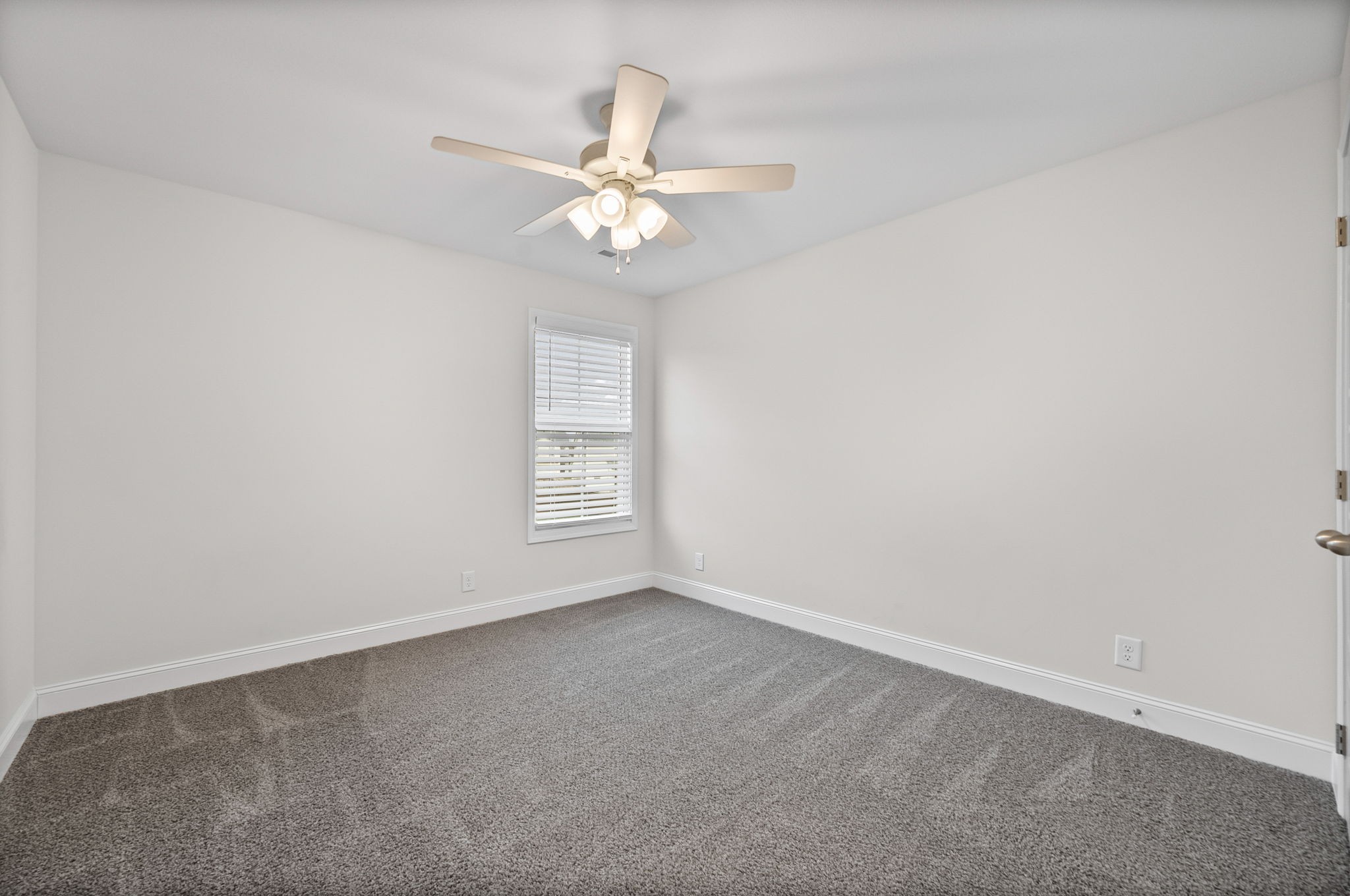 501 Bloomington Trce