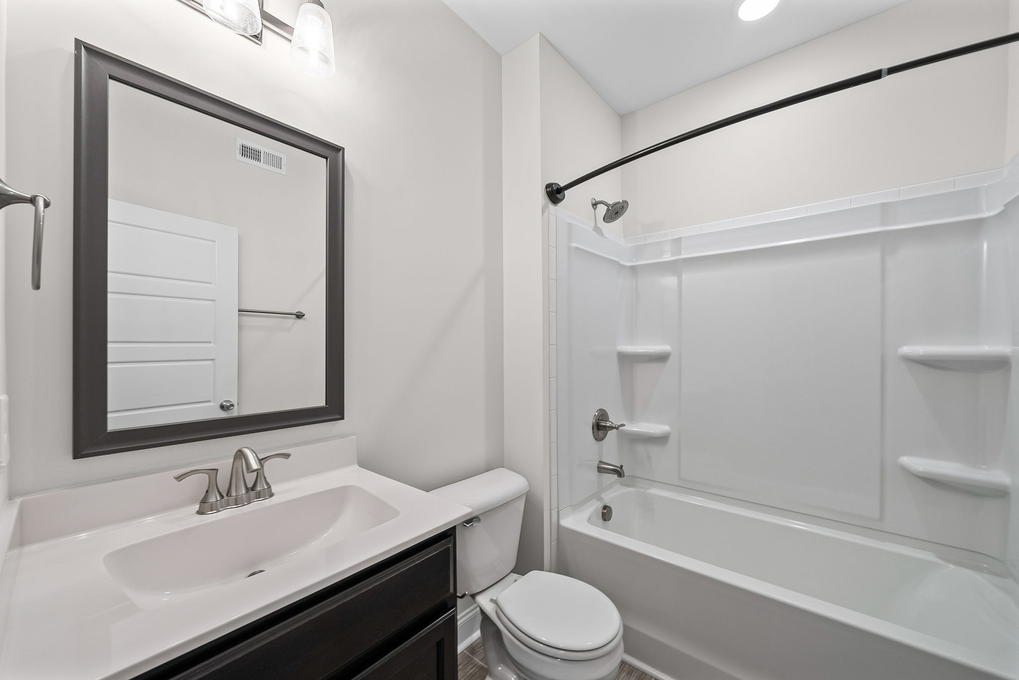 501 Bloomington Trce