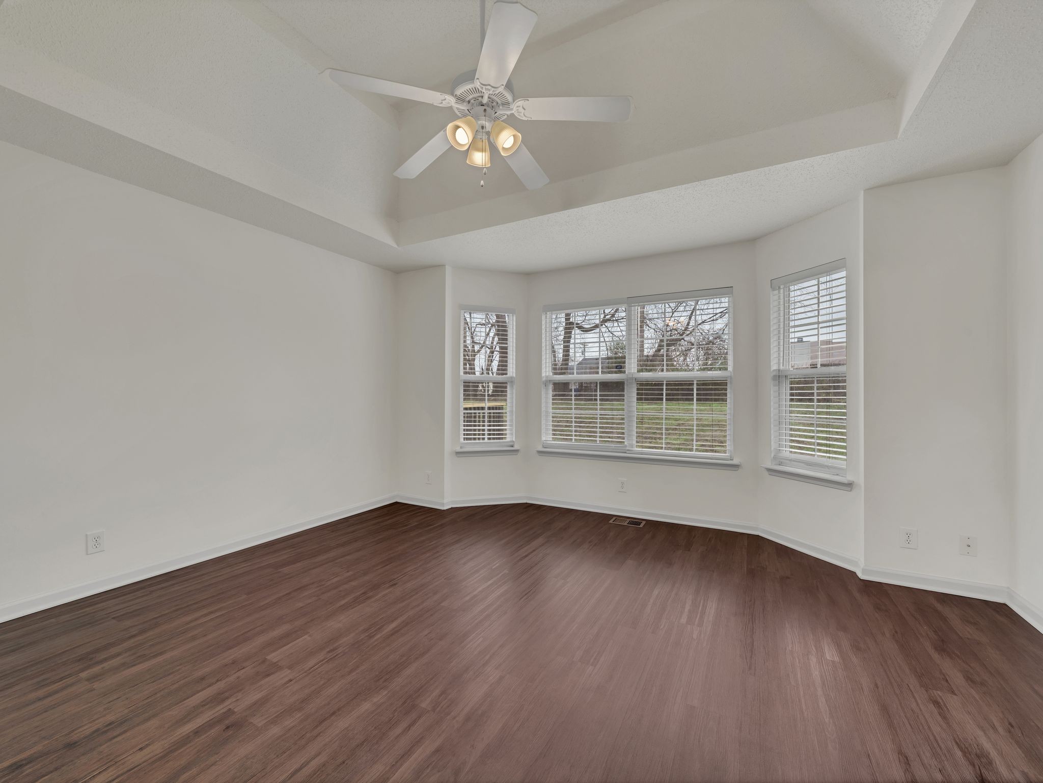 3823 Angelise Ln, NE