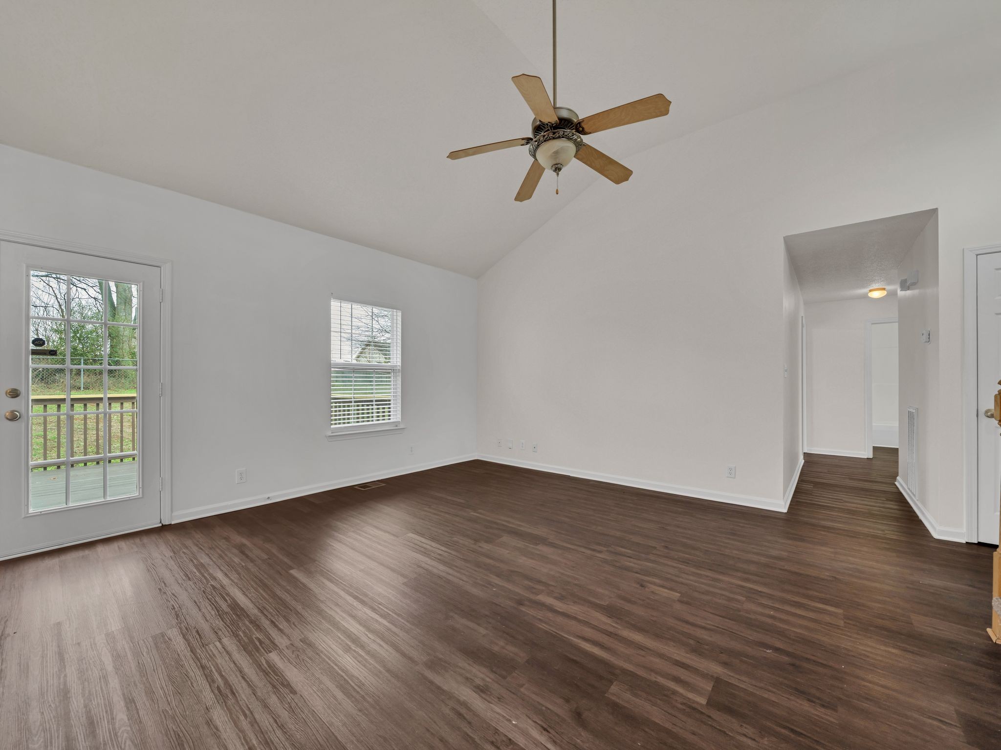 3823 Angelise Ln, NE