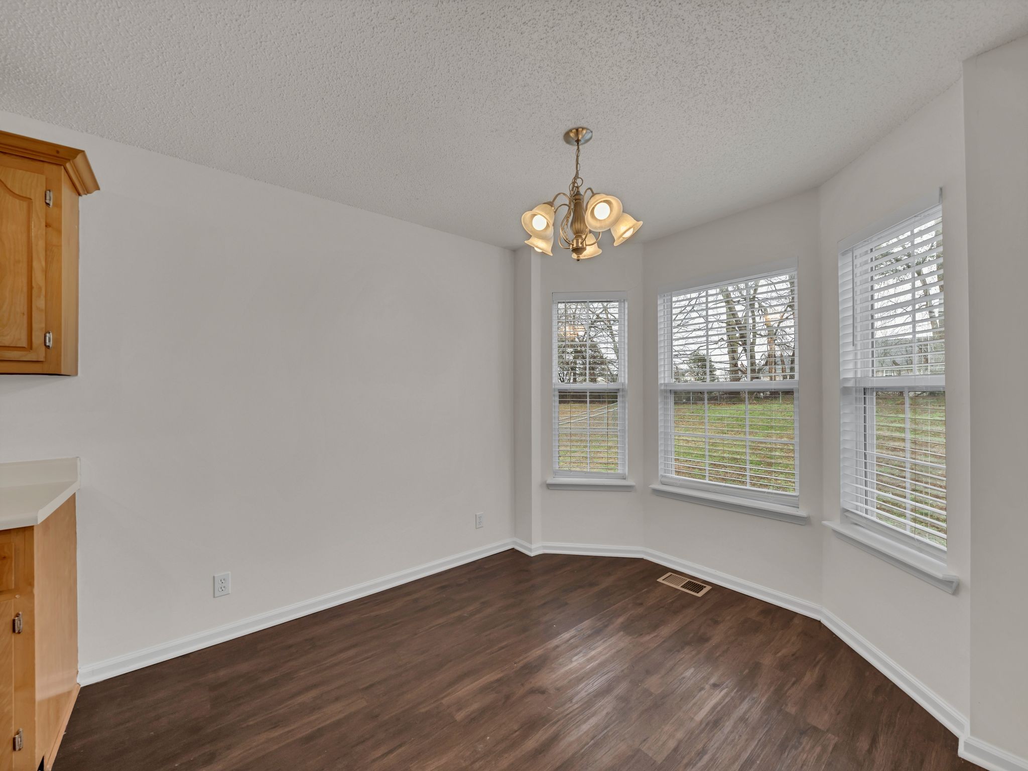 3823 Angelise Ln, NE