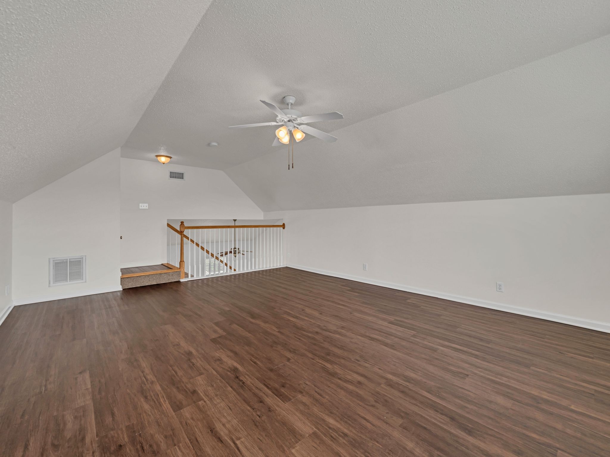 3823 Angelise Ln, NE