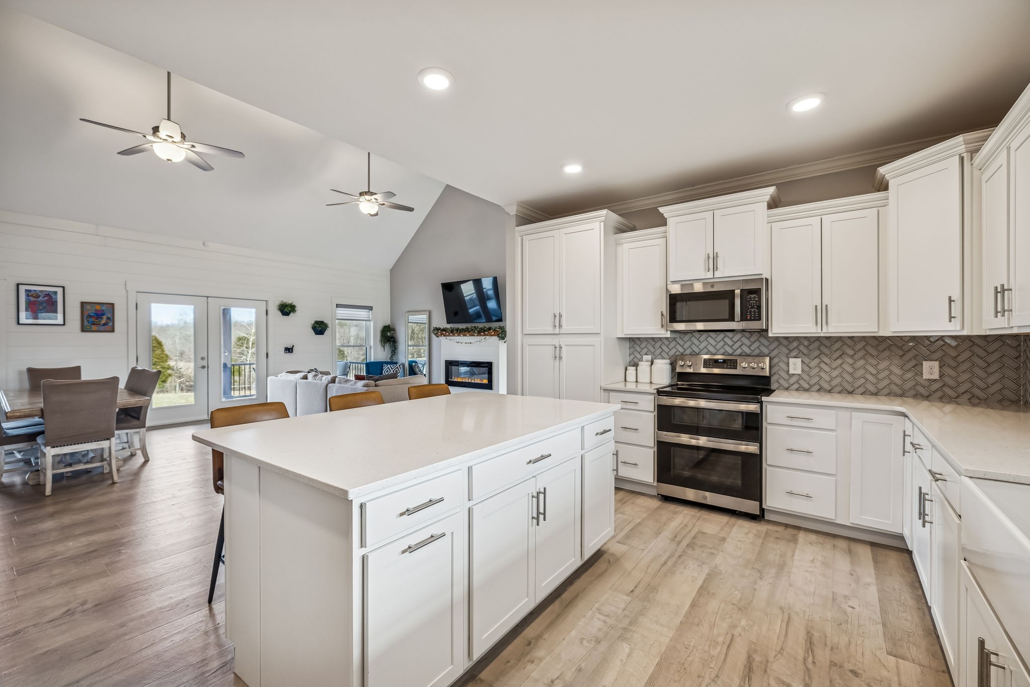 1005 Hickory Point Rd