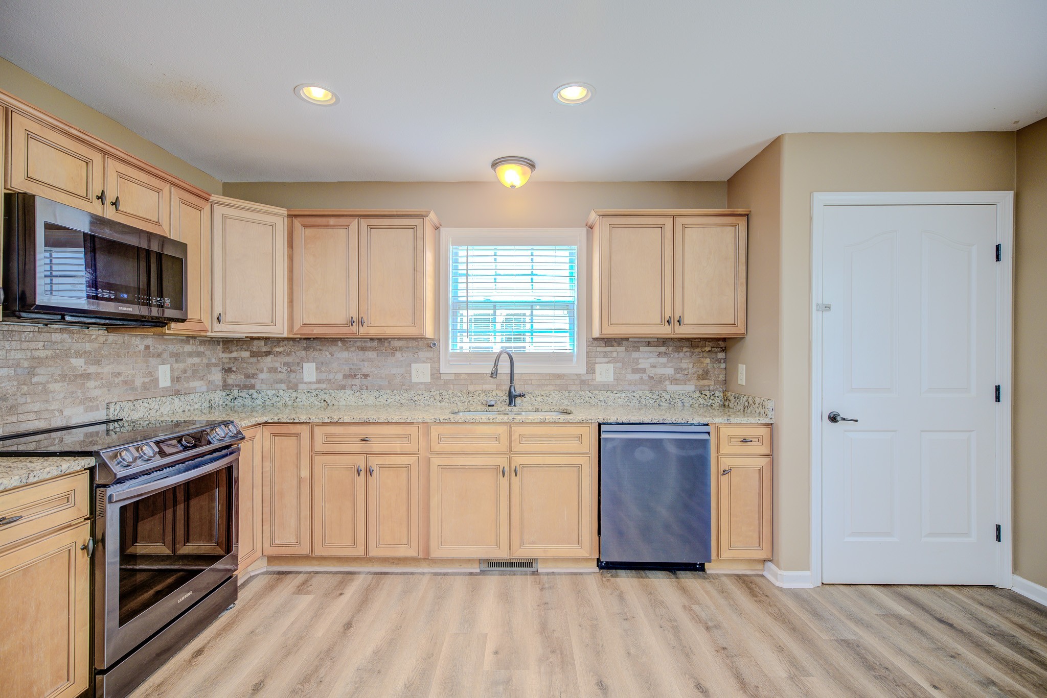 3344 Melissa Ln