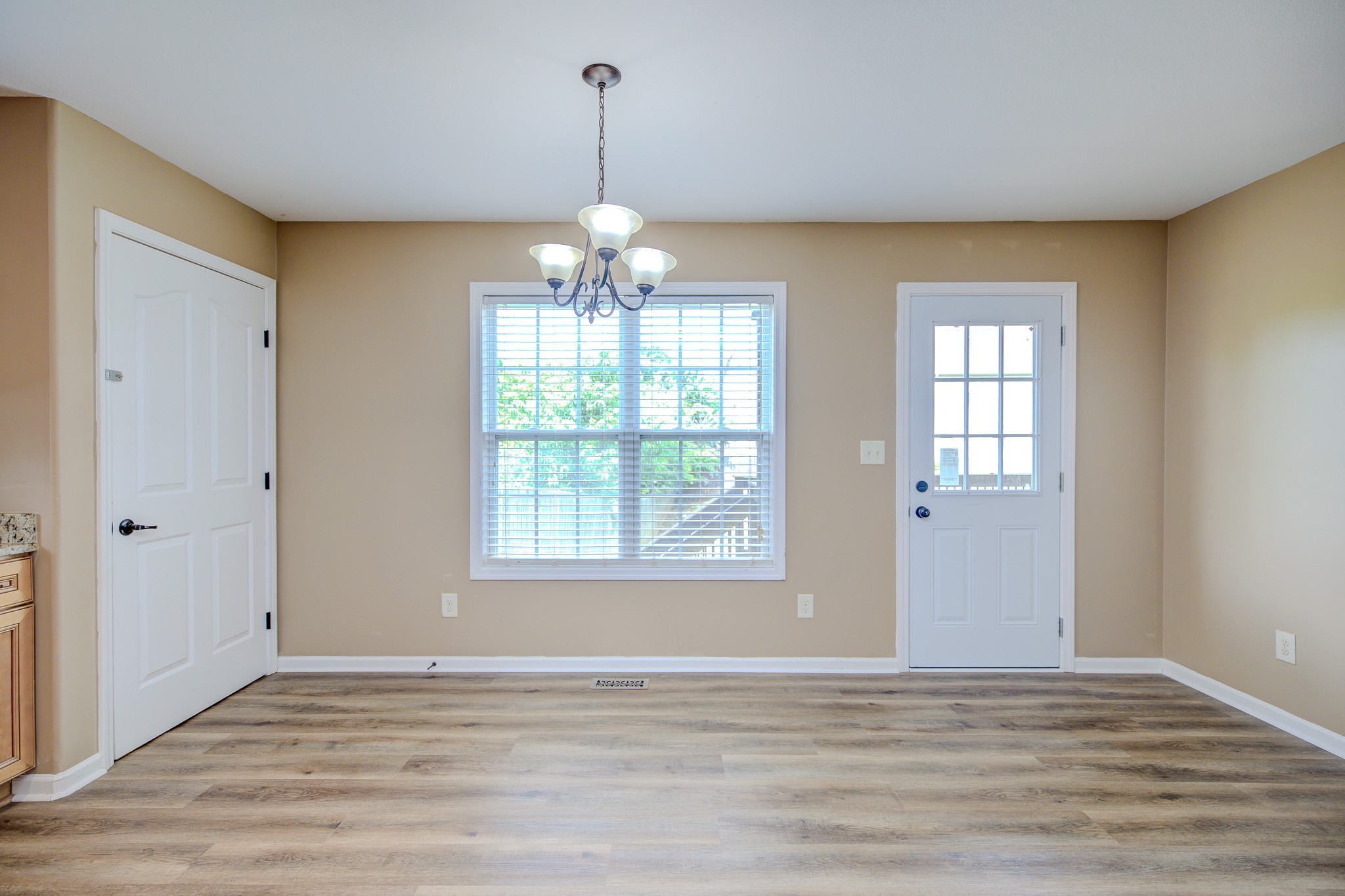 3344 Melissa Ln
