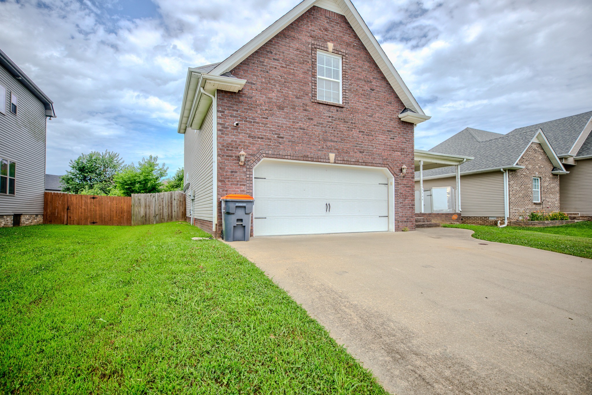 3344 Melissa Ln