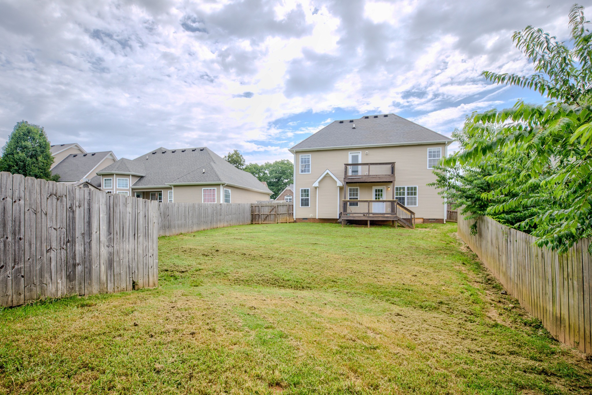 3344 Melissa Ln