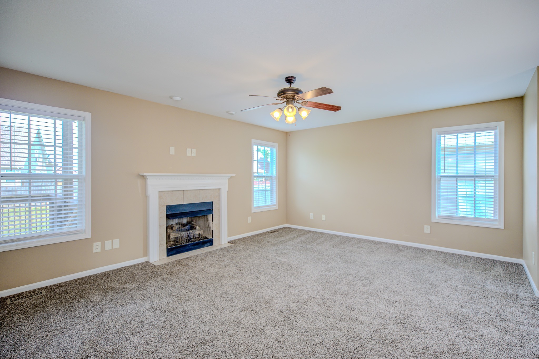 3344 Melissa Ln
