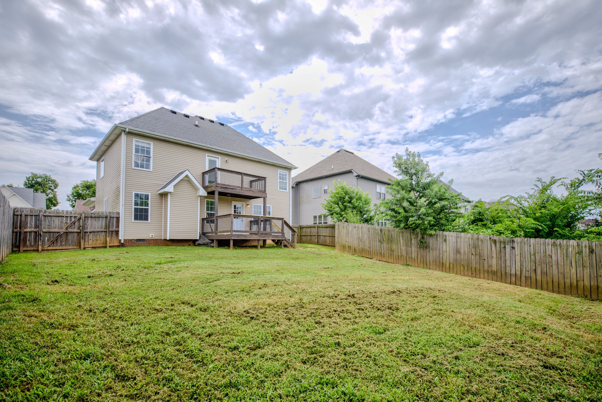 3344 Melissa Ln