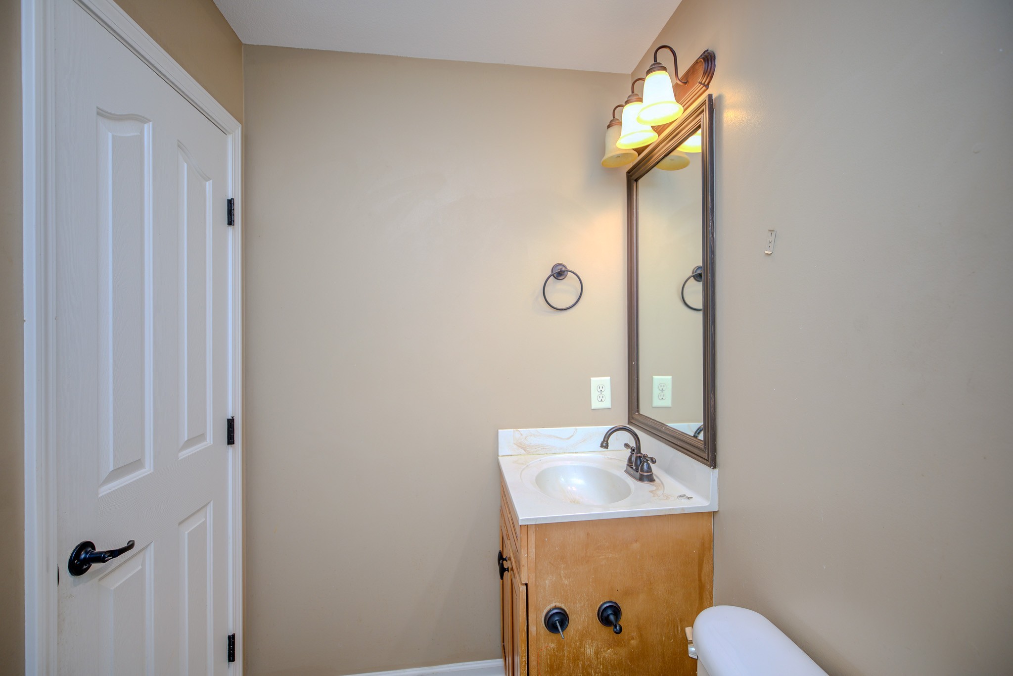 3344 Melissa Ln
