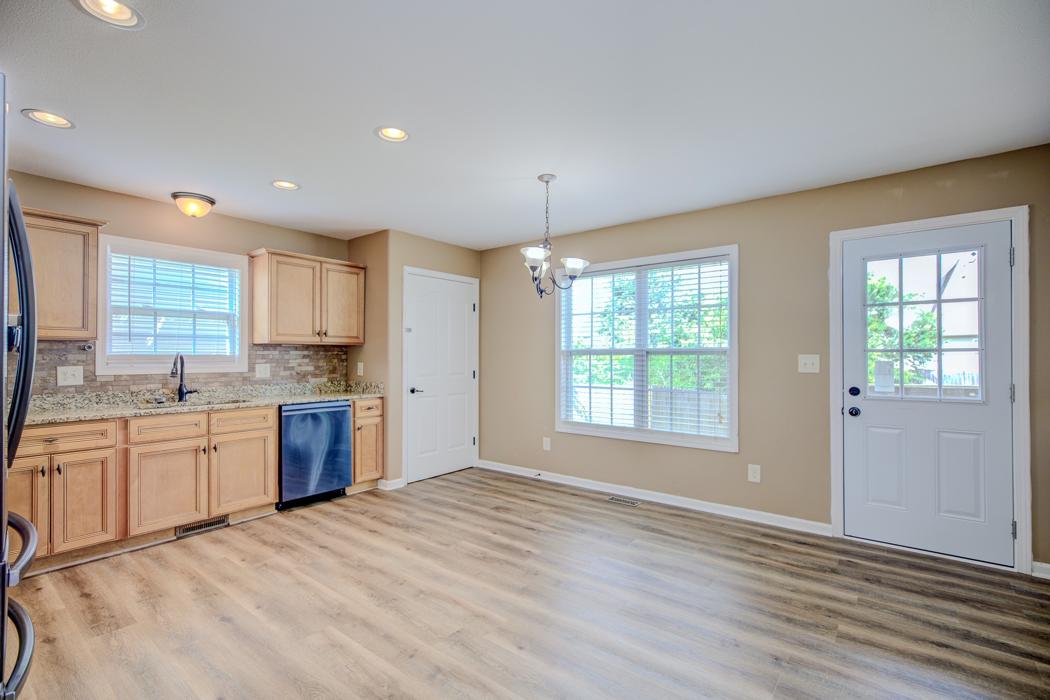 3344 Melissa Ln