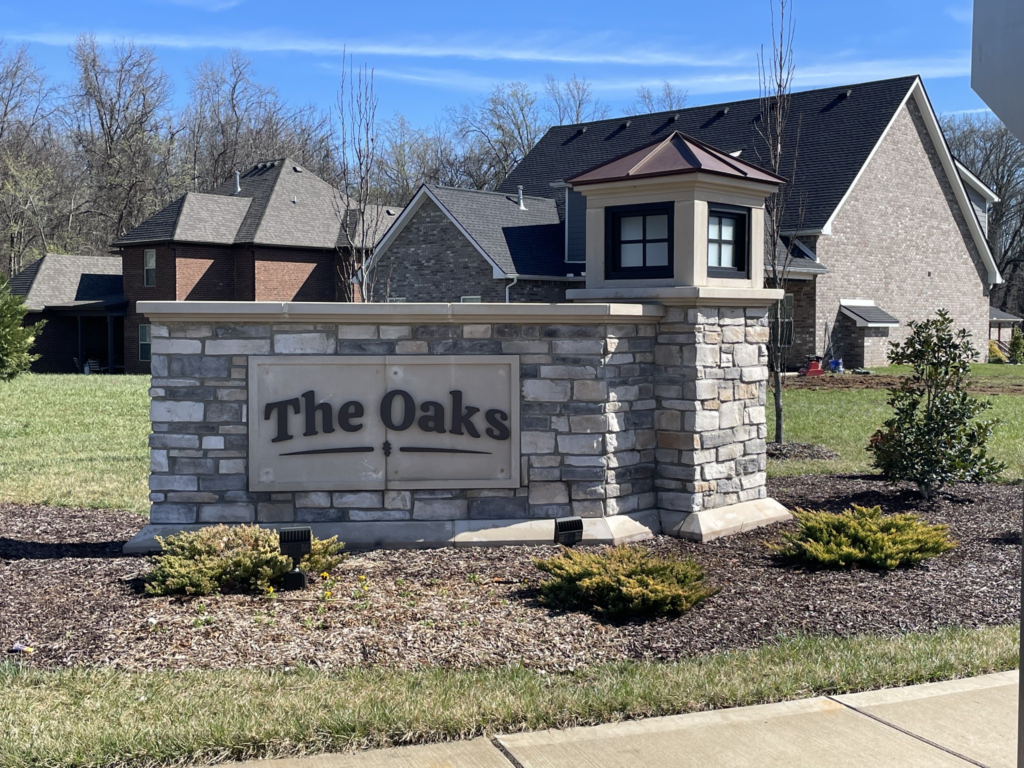 15 The Oaks