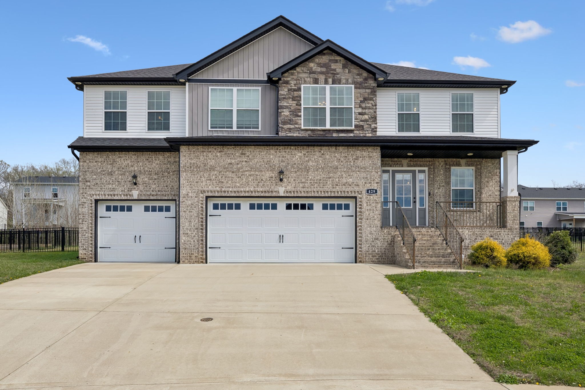 429 Crestwicke Ct