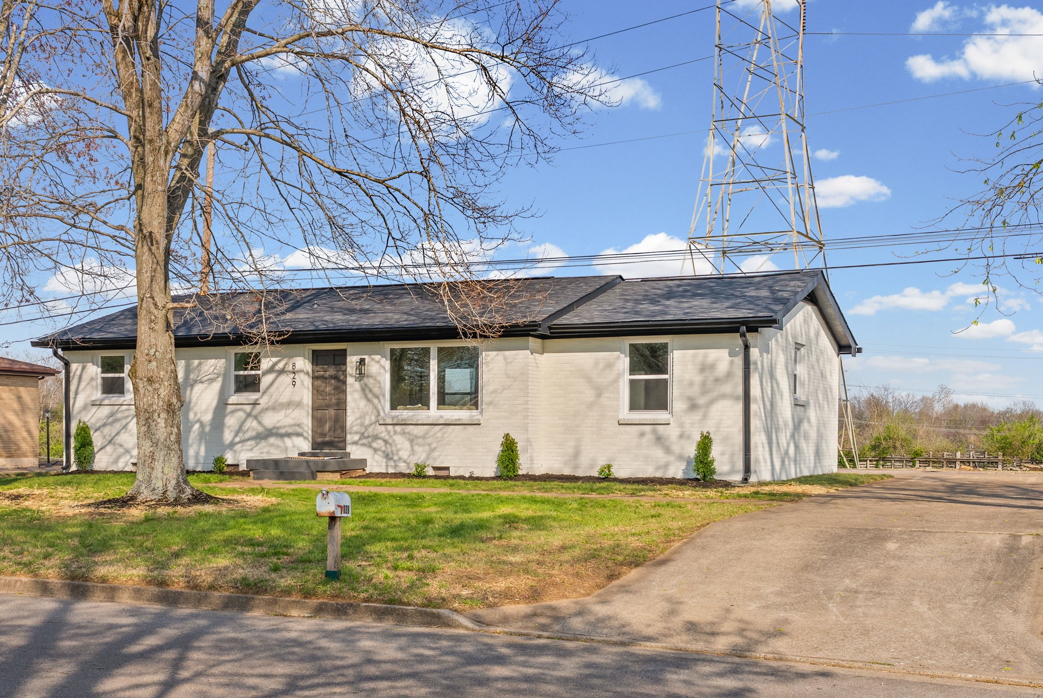 829 Glendale Dr